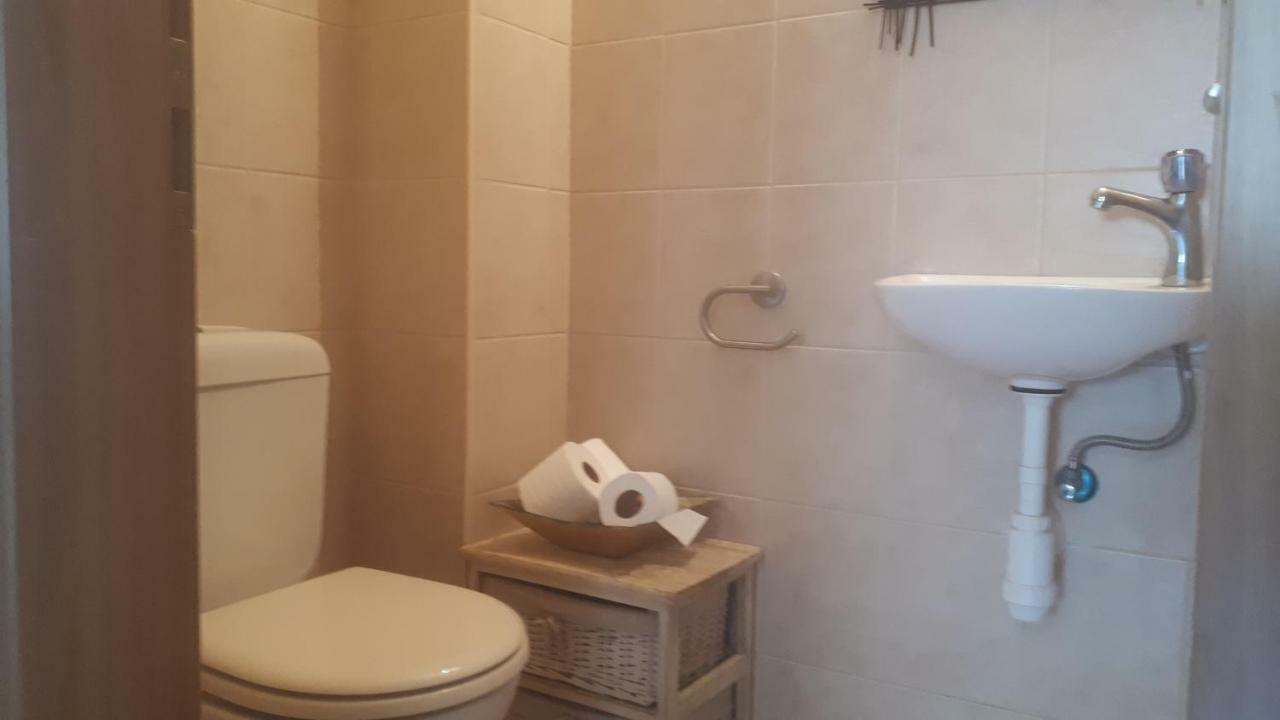 Apartment 2 Bedrooms Central Location Ashdod Esterno foto