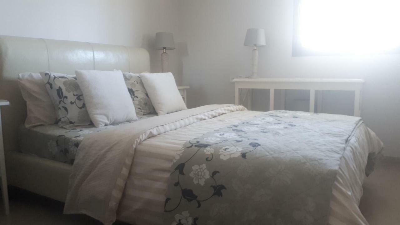 Apartment 2 Bedrooms Central Location Ashdod Esterno foto